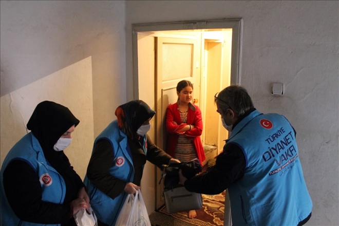 İHTİYAÇ SAHİPLERİ SEVİNDİRİLDİ