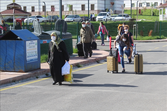 MEMLEKETLERİNE UĞURLANDILAR (VİDEO)