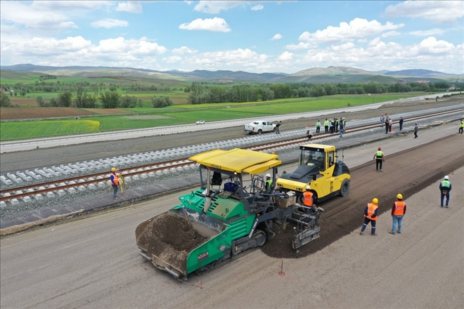 YHT´YE KORONA ERTELEMESİ (VİDEO)