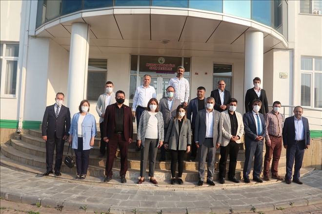 AK PARTİ´DEN BAŞKAN GENÇ´E HAYIRLI OLSUN ZİYARETİ