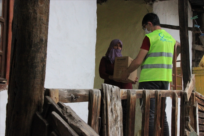 BİRLEŞMİŞ MİLLETLER HİJYEN SETİ GÖNDERDİ (VİDEO)