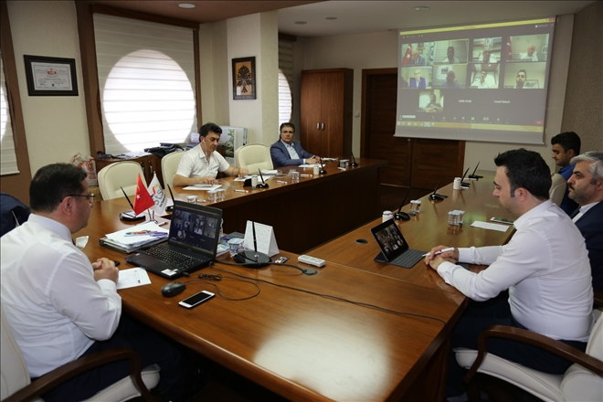 DEDİKODULARIN ÖNÜNÜ KESTİK