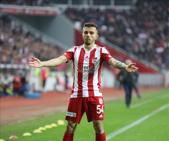 EMRE KILINÇ, SİVASSPOR´A VEDA ETTİ