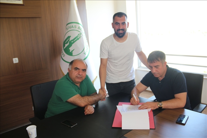 ALİ SAY YUVADA KALDI