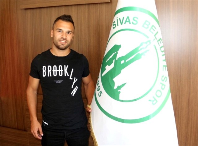 SİVAS BELEDİYESPOR TRANSFERDE TAM GAZ