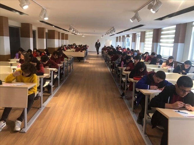 SİVAS FEN LİSESİ YİNE ZİRVEDE