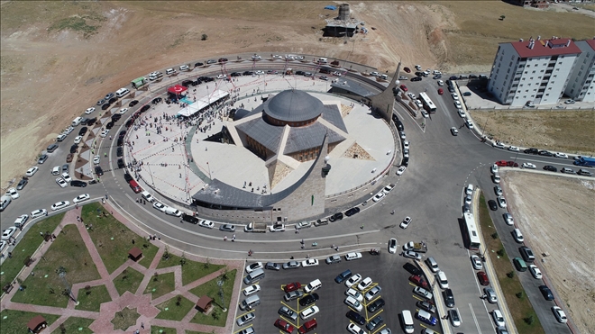 AY VE YILDIZIYLA SEMBOL OLACAK (VİDEO)