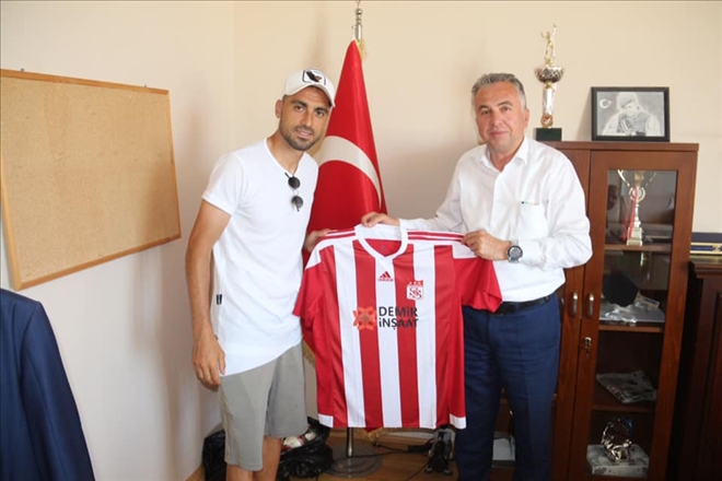 UĞUR ÇİFTÇİ´DEN, SİVAS BELEDİYESPOR´A ZİYARET