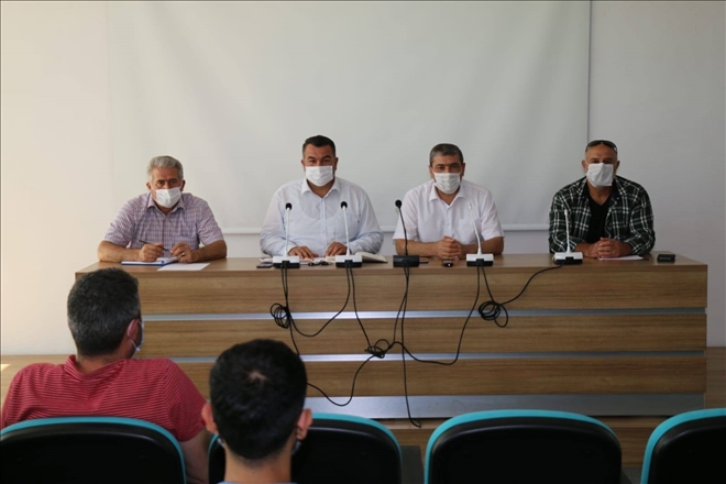 YÜZME KULÜPLERİ İLE TOPLANTI YAPTI