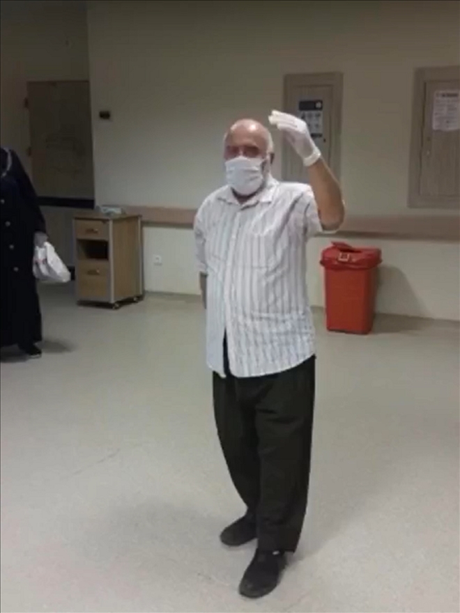 ?HARMANDALI´ OYNAYARAK TABURCU OLDU (VİDEO)