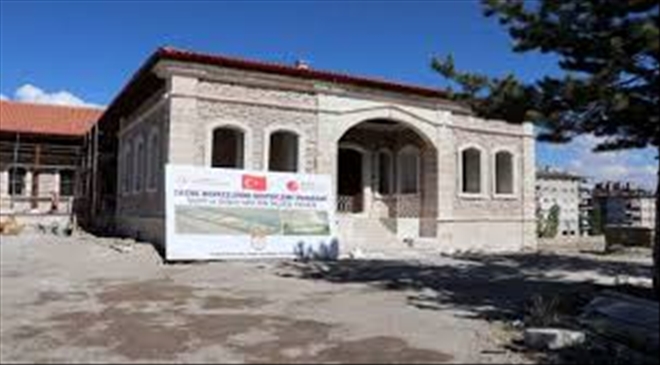 SİVAS ŞEHİR VE SANAYİ MEKTEBİ MÜZESİ´NDE SONA DOĞRU