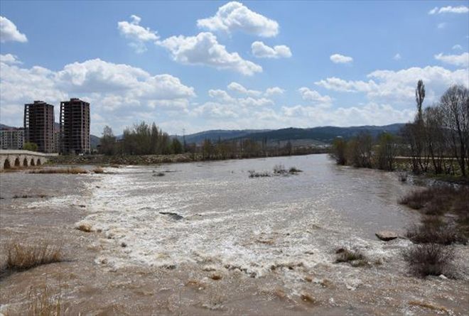 KIZILIRMAK´TA SU SEVİYESİ DÜŞTÜ