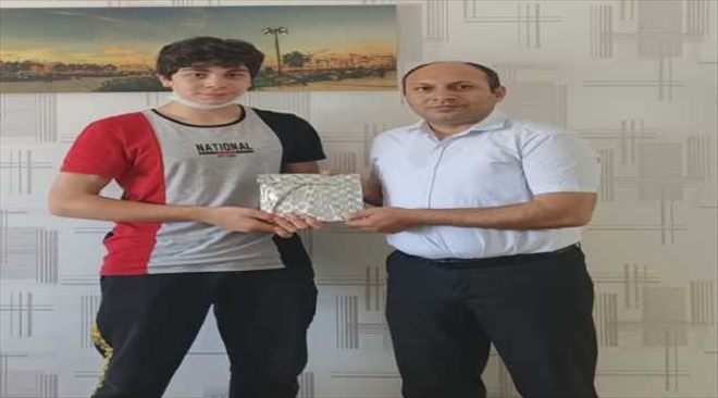 BAŞARILI ÖĞRENCİLER ÖDÜLLENDİRİLDİ