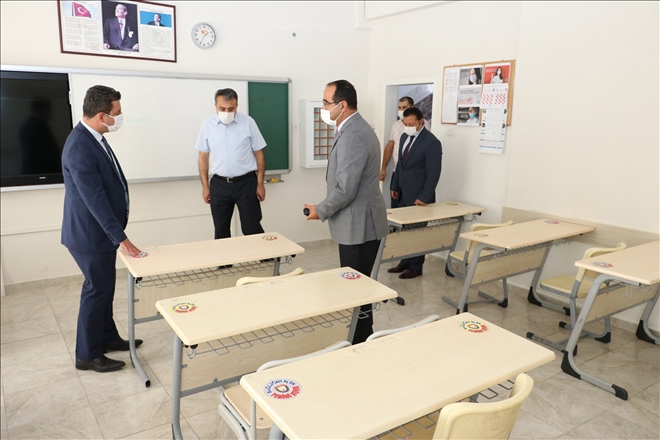 OKULLARDAKİ TEDBİRLERİ DENETLEDİ