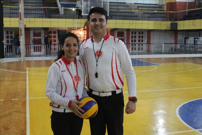 AKIN ÇİFTİ OMUZ UMUZA