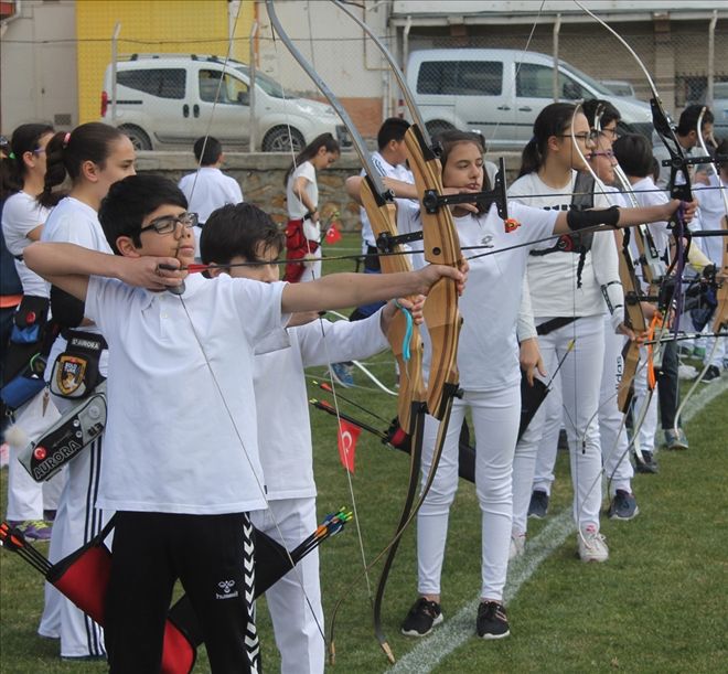 OKÇULUK´TA OKULLAR HEYECANI