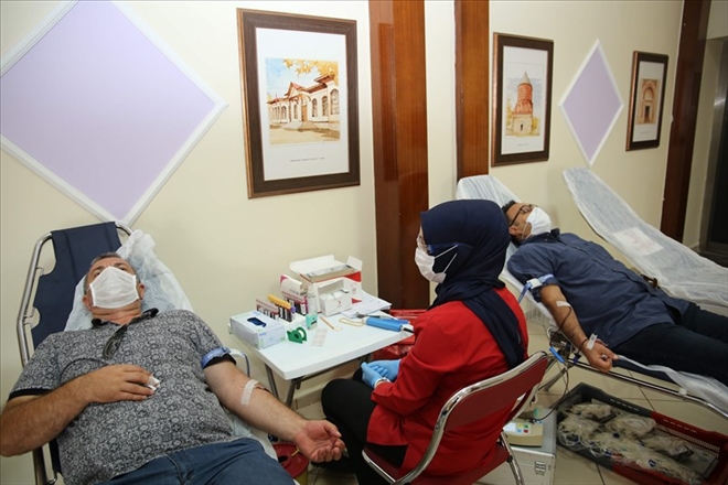 ?İyiki Varsın Kan Dostum?