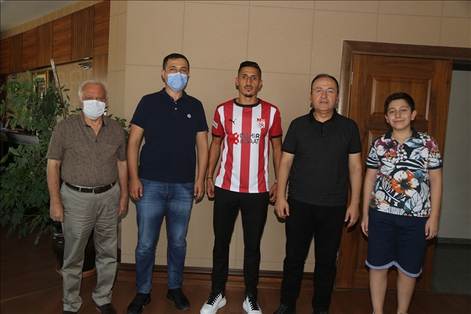 YENİ YİĞİDO FAYÇAL FAJR!