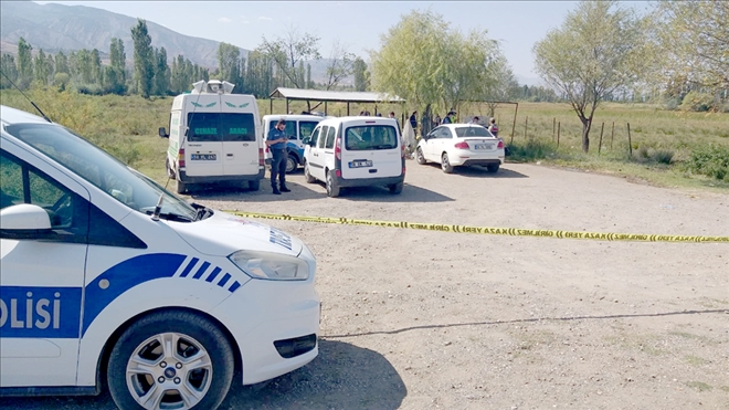 Sivas´ta bir kişi evlilik hazırlığı yaptığı kadın ile annesini öldürüp intihar etti