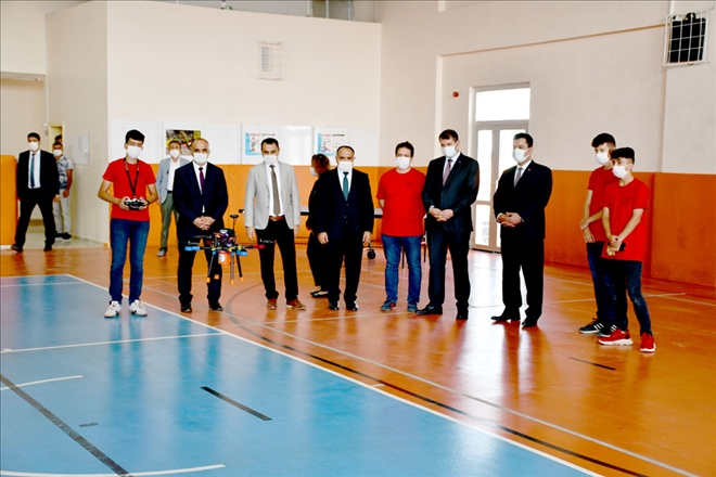 Sivaslı genç yetenekler, geliştirdikleri İHA ile TEKNOFEST´te Türkiye birincisi oldu