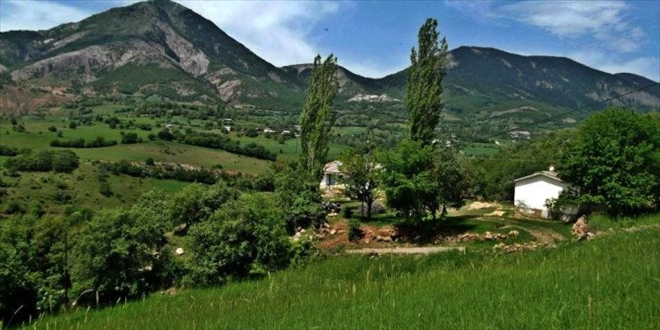 YAMAÇ KÖYÜNDE KARANTİNA KALDIRILDI