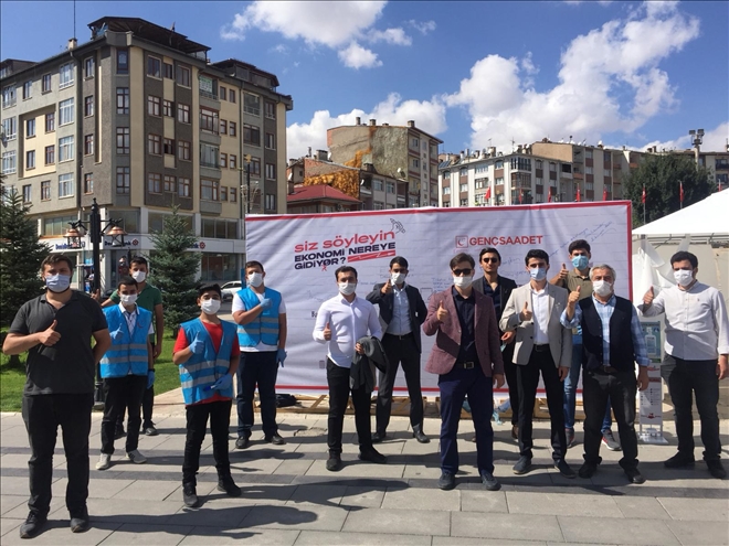 ?FİKİR DUVARI´NA DÜŞÜNCELER YAZILIYOR