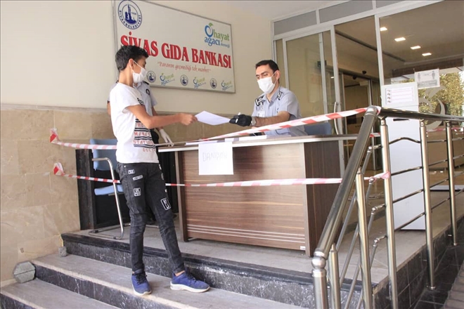 TABLETE 11 BİN BAŞVURU YAPILDI