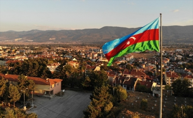 AZERBAYCAN´A BAYRAKLI DESTEK