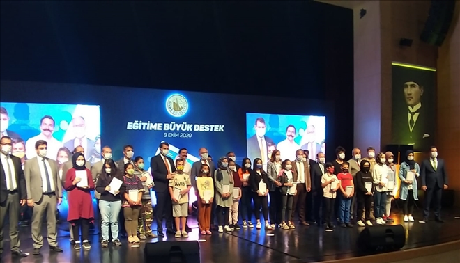 5 BİN TABLET ÖĞRENCİLERE DAĞITILIYOR