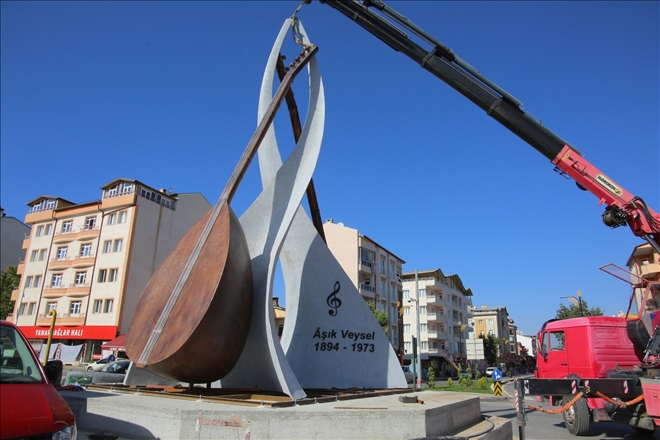 ALİBABA´YA AŞIK VEYSEL ANITI YAPILIYOR