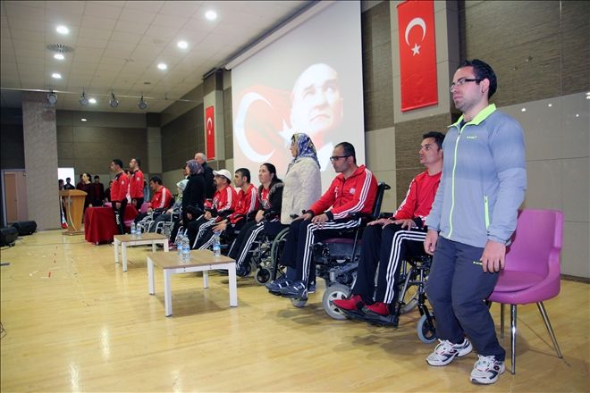 ŞARKIŞLA´DA "AZİM VARSA ENGEL YOKTUR" SÖYLEŞİSİ