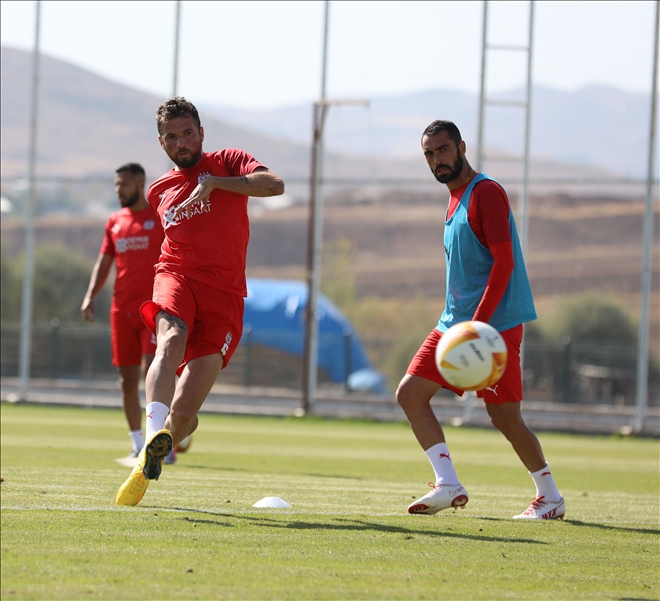 SİVASSPOR´DA VİLLARREAL PROVASI