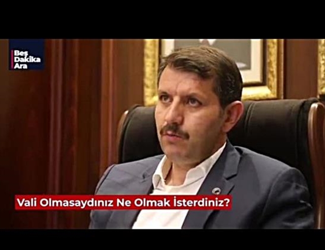 GENÇLERE TAVSİYELERDE BULUNDU