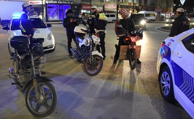 İKİZ PLAKALI MOTOSİKLETE 7 BİN LİRA CEZA