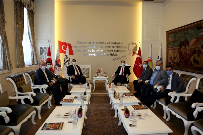 İYİ PARTİ VE CHP HEYETLERİNDEN TSO´YA ZİYARET