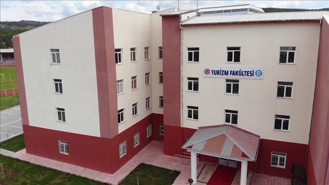 ÜNİVERSİTE İDDİALARA CEVAP VERDİ