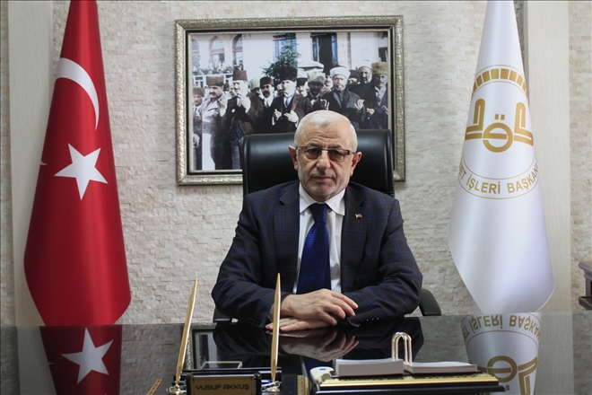 VAHYİN IŞIĞINDA GÖNÜLLERE DOKUNMUŞTUR