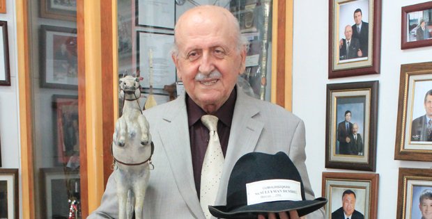 SÜMBÜLOĞLU´NDAN DEMİREL KÖŞESİ