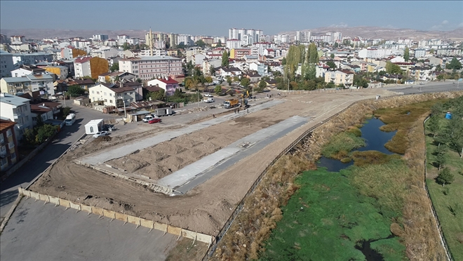 PERŞEMBE PAZARI´NIN ÜSTÜ KAPATILIYOR --VİDEOLU--