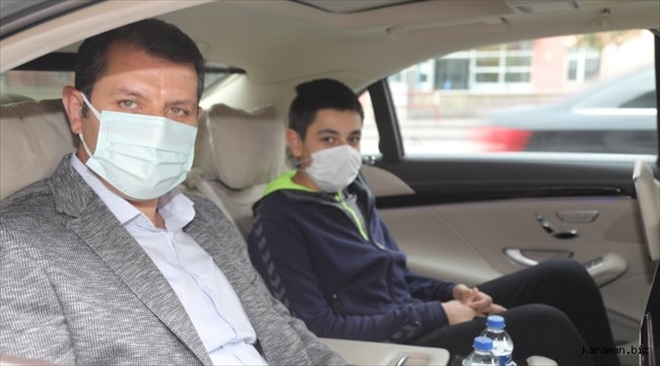 VALİNİN MAKAM ARACIYLA OKULUNA GİTTİ