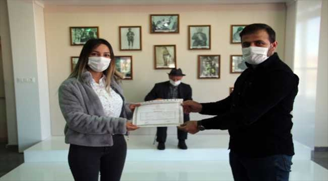 DİPLOMALARI TÖRENLE VERİLDİ