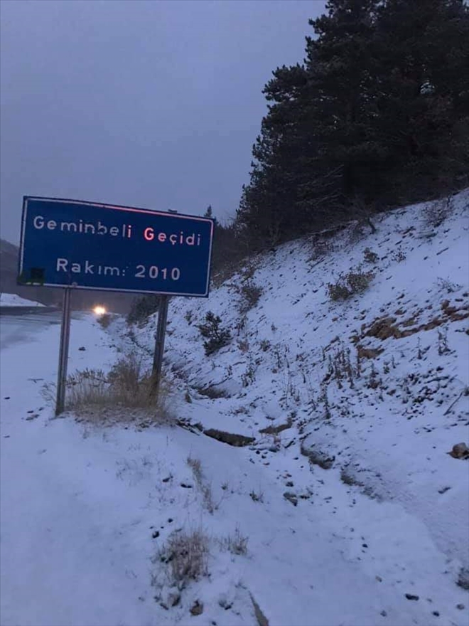 YÜKSEK KESİMLERE KAR YAĞDI (VİDEO)