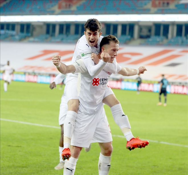 EKSİKLERE  RAĞMEN 1 PUAN