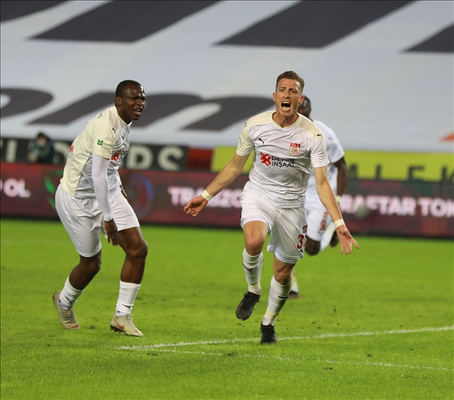 HAKAN İLK GOLÜNÜ ATTI