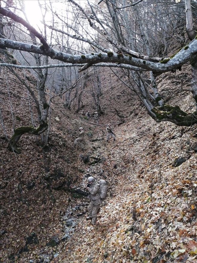 KOMANDOLARDAN PKK OPERASYONU