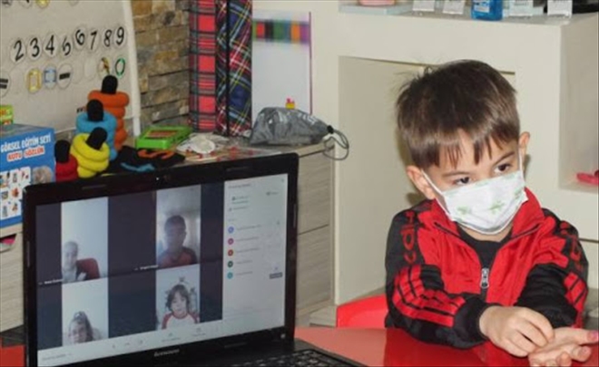 ÖĞRETMENLERDEN ÖĞRENCİLERE SÜRPRİZ