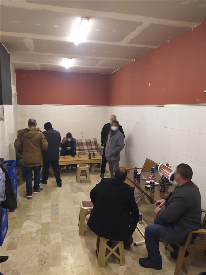 VİRÜSE RAĞMEN ALKOL KEYFİ