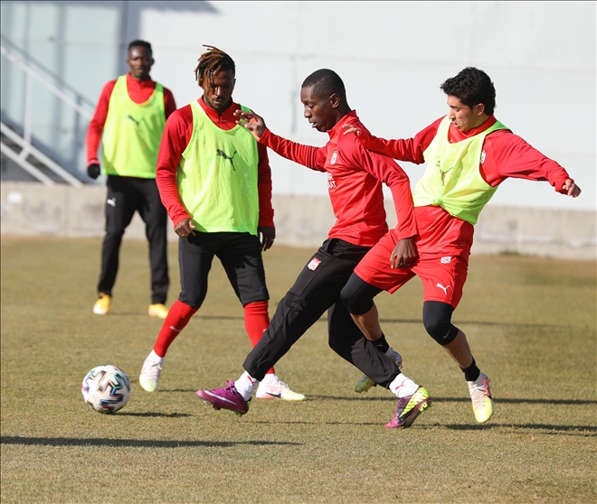 İZİN YOK, İDMAN VAR!