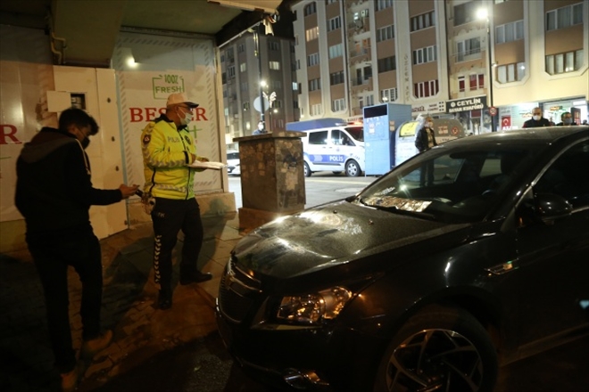 POLİSİN ´DUR´ İHTARINA UYMADI 3 KİŞİYİ EZDİ