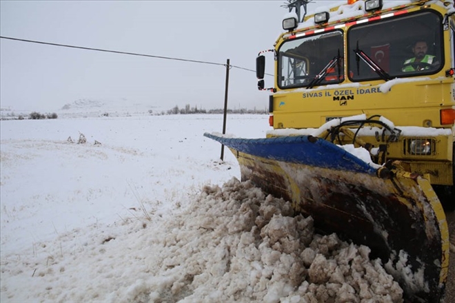 177 KÖY YOLU ULAŞIMA KAPALI (VİDEO)